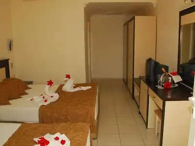 Sun Club Rezort Side